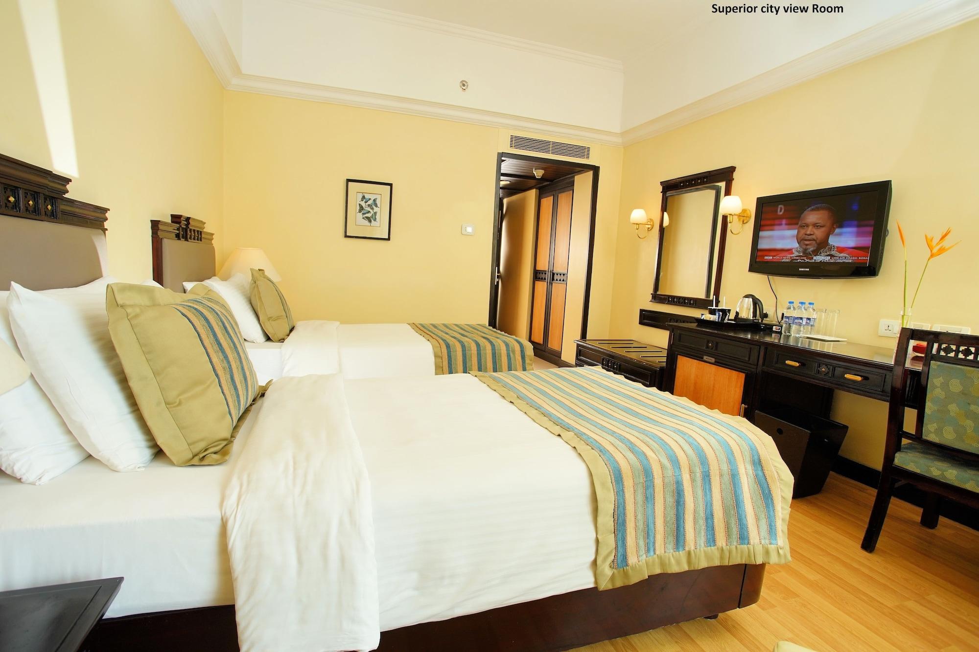 Vivanta Ernakulam, Marine Drive Kochi Exterior photo