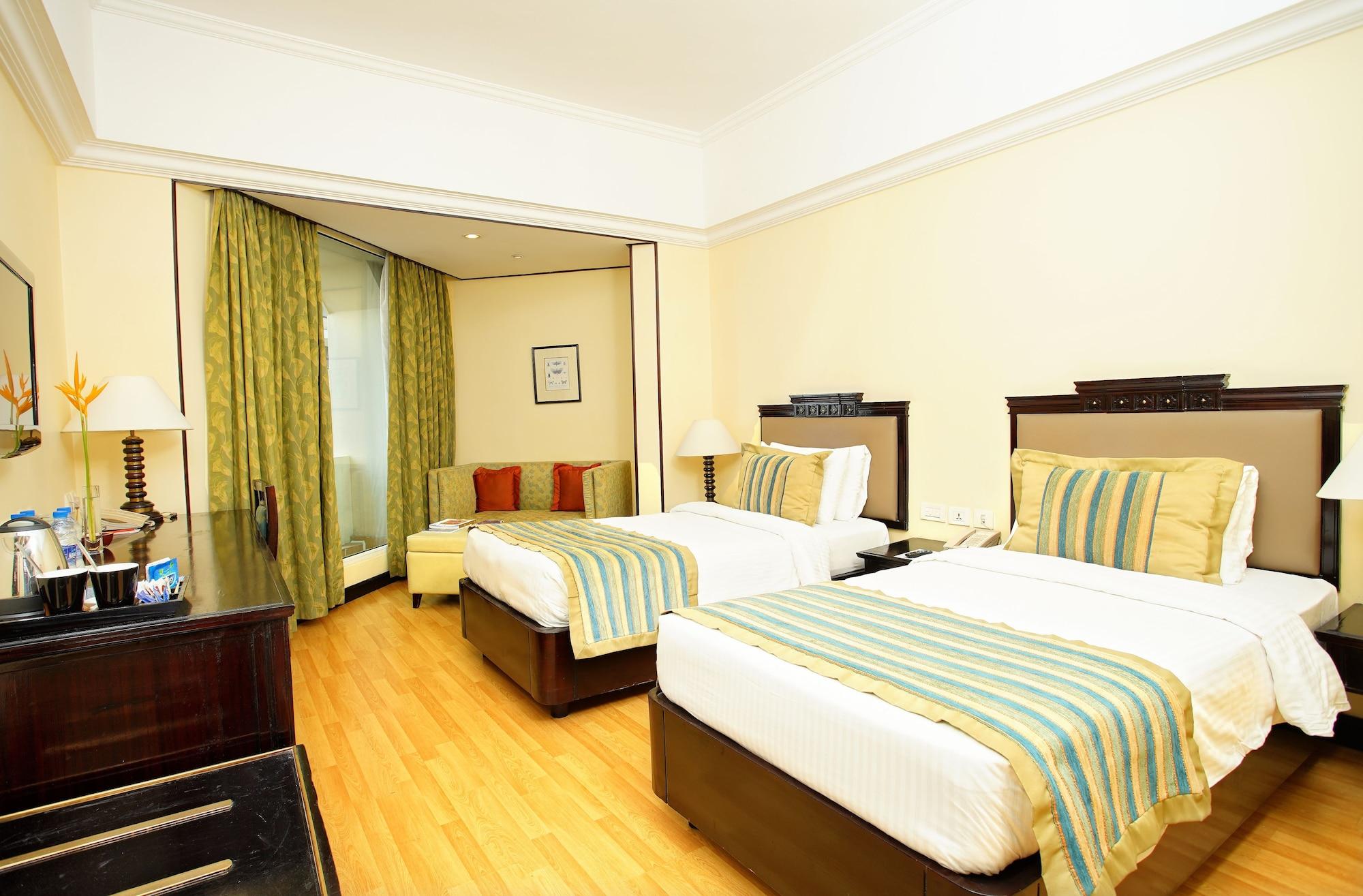 Vivanta Ernakulam, Marine Drive Kochi Exterior photo