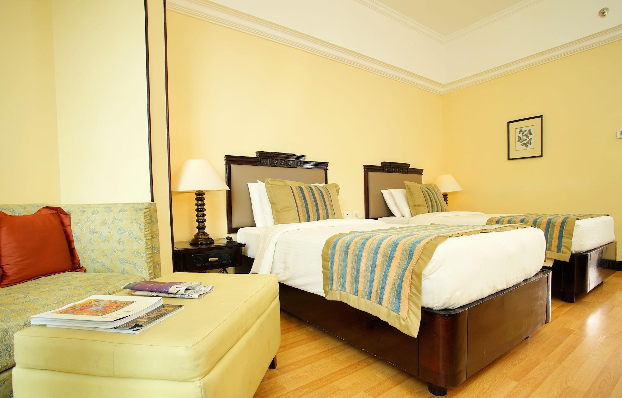 Vivanta Ernakulam, Marine Drive Kochi Exterior photo