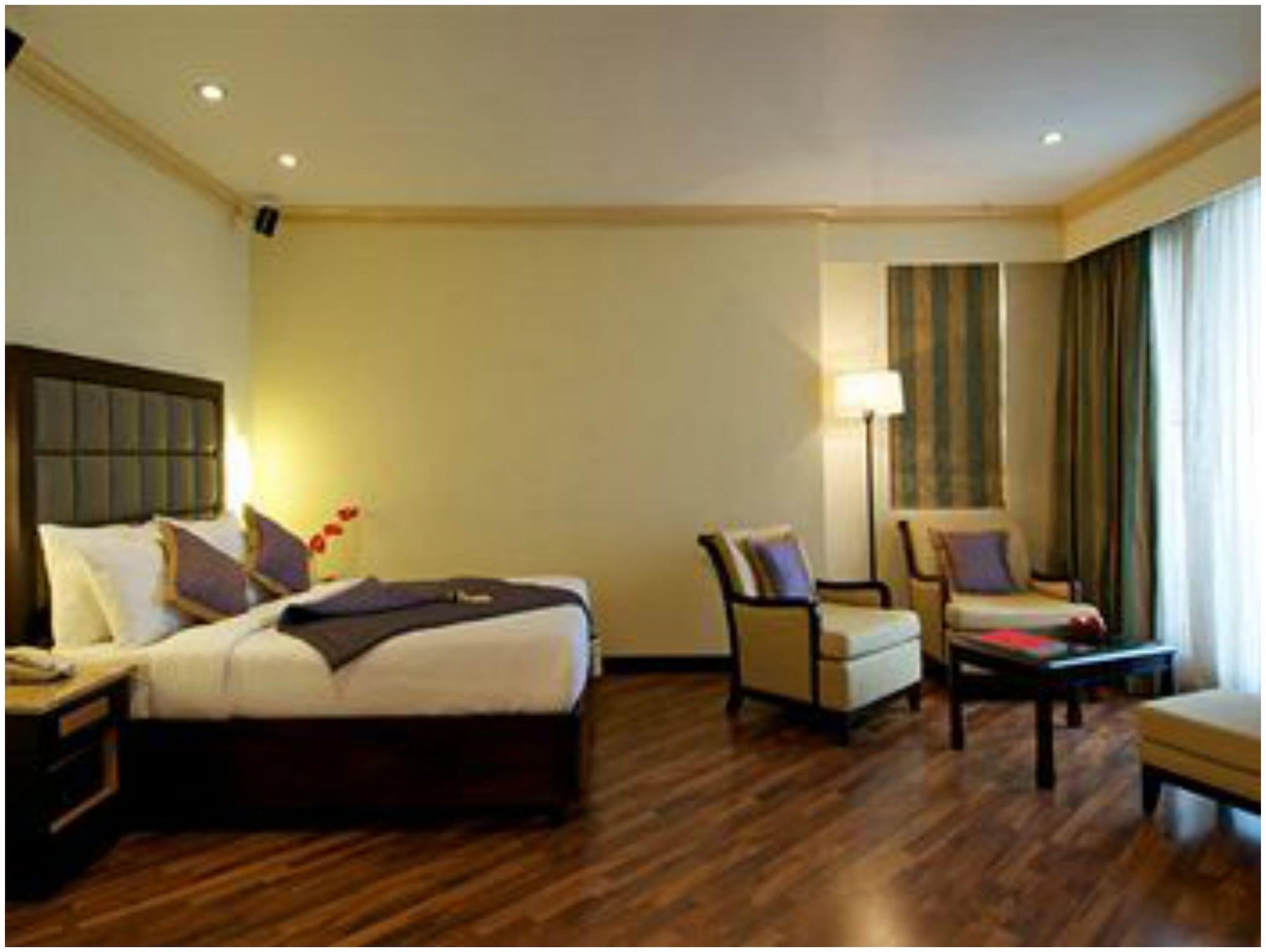 Vivanta Ernakulam, Marine Drive Kochi Exterior photo