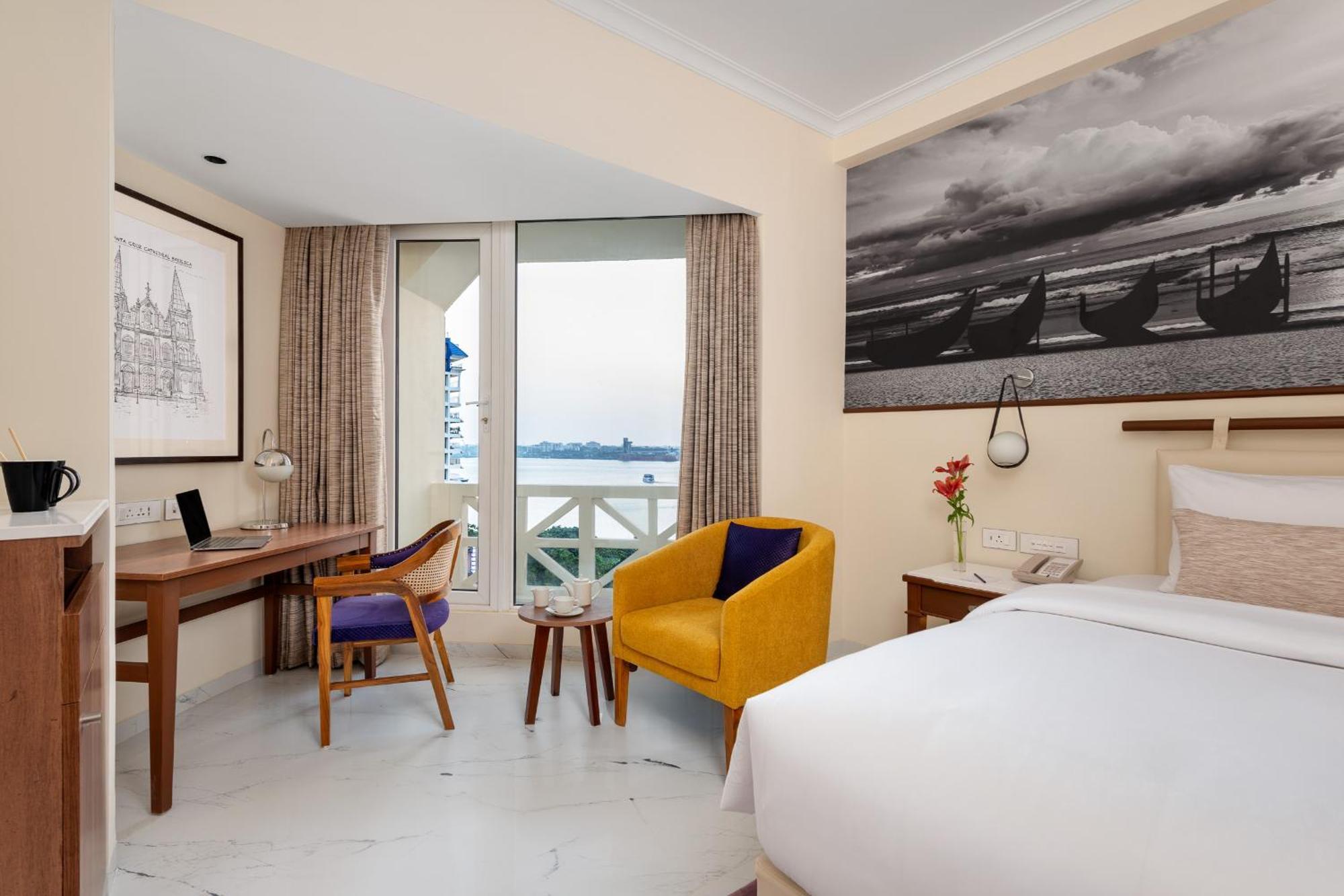 Vivanta Ernakulam, Marine Drive Kochi Exterior photo