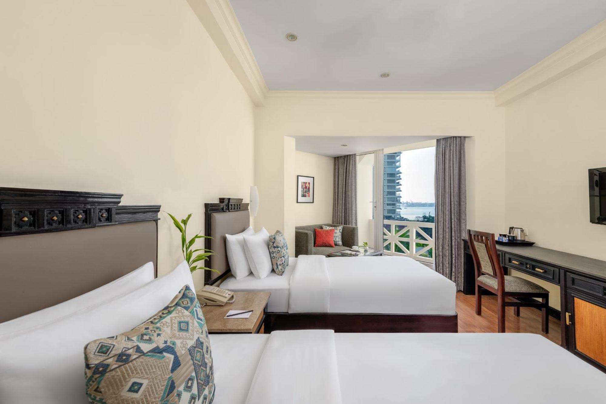 Vivanta Ernakulam, Marine Drive Kochi Exterior photo