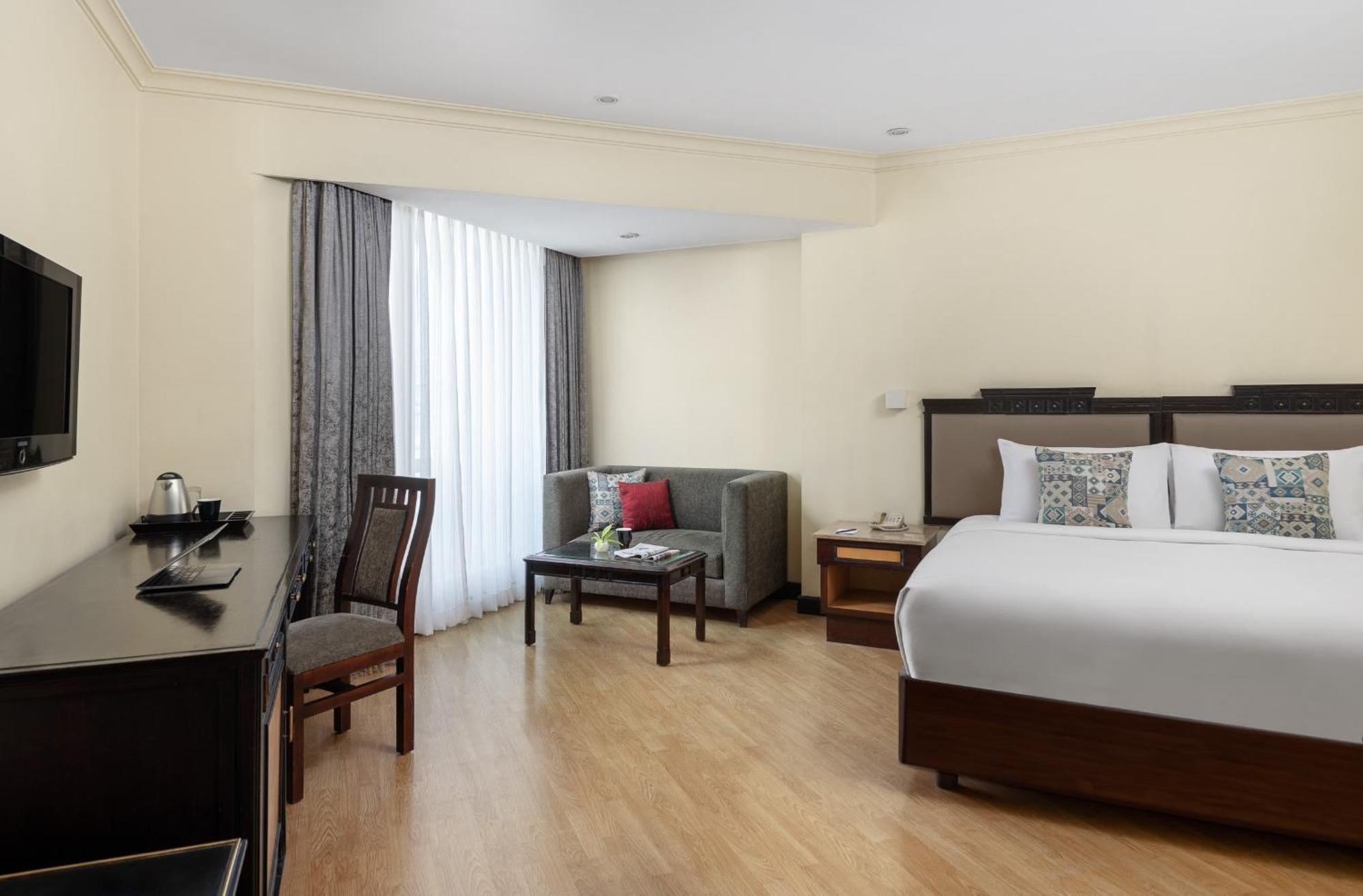 Vivanta Ernakulam, Marine Drive Kochi Exterior photo