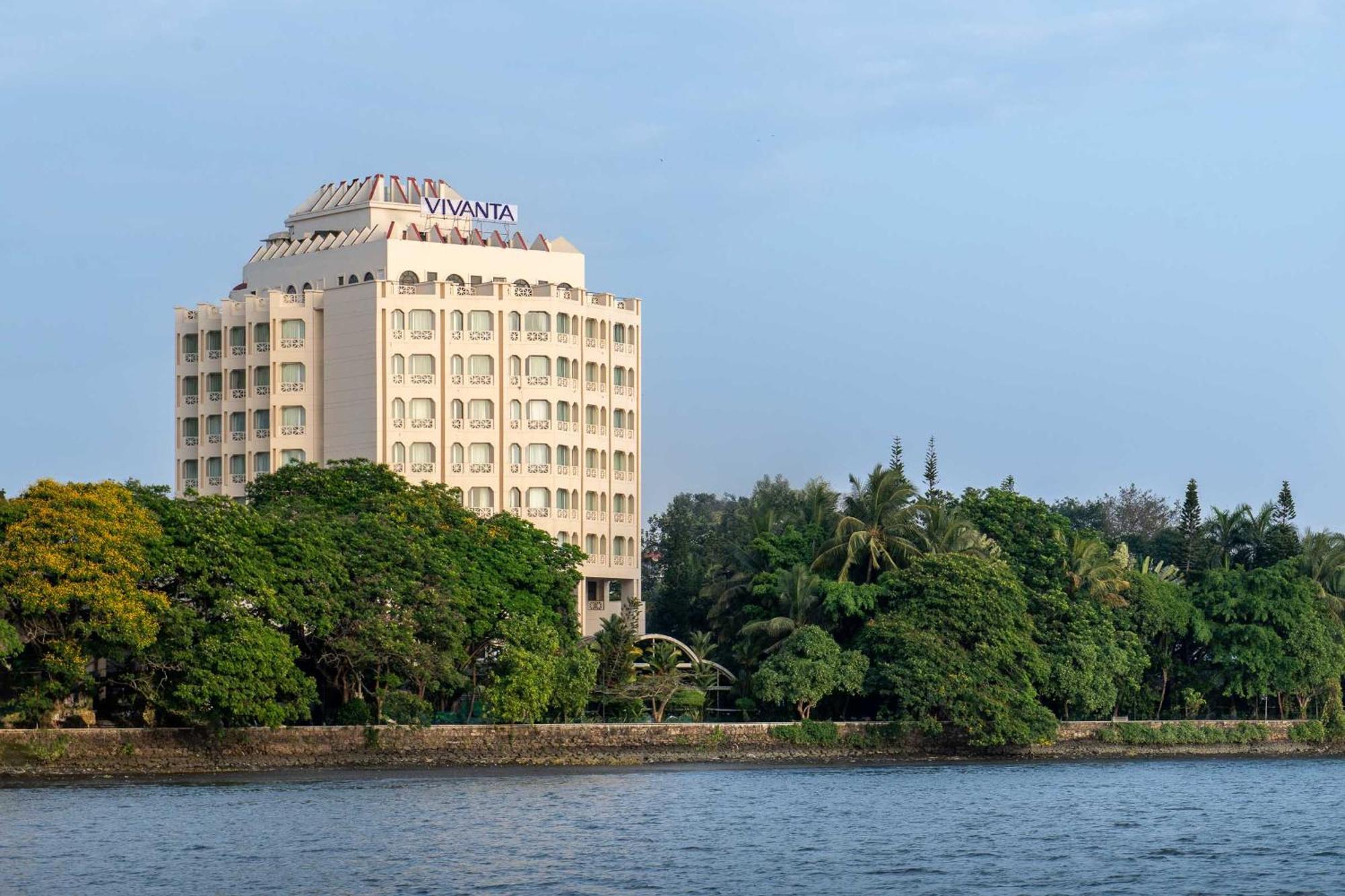 Vivanta Ernakulam, Marine Drive Kochi Exterior photo